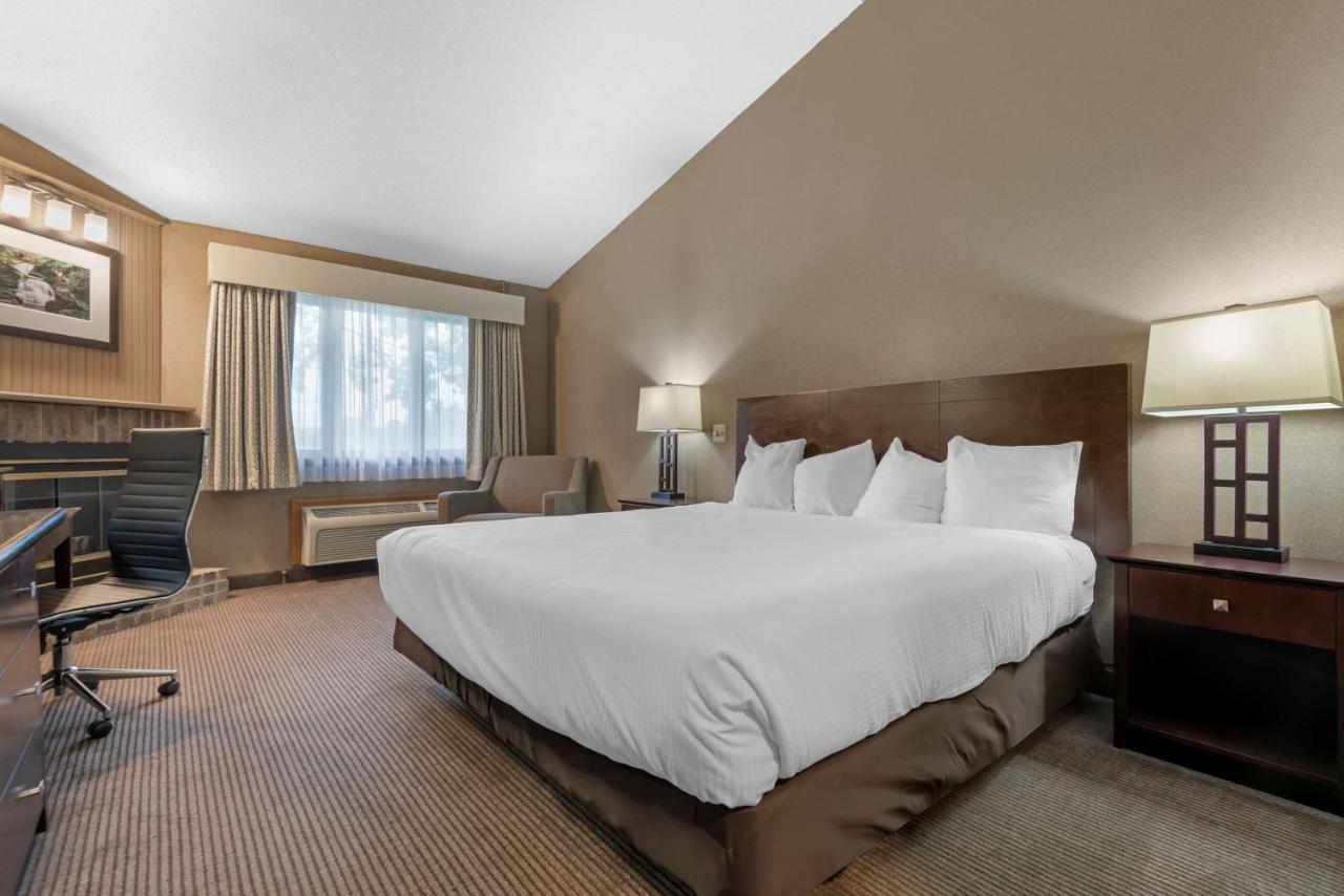 Best Western University Inn Ithaca Exterior photo