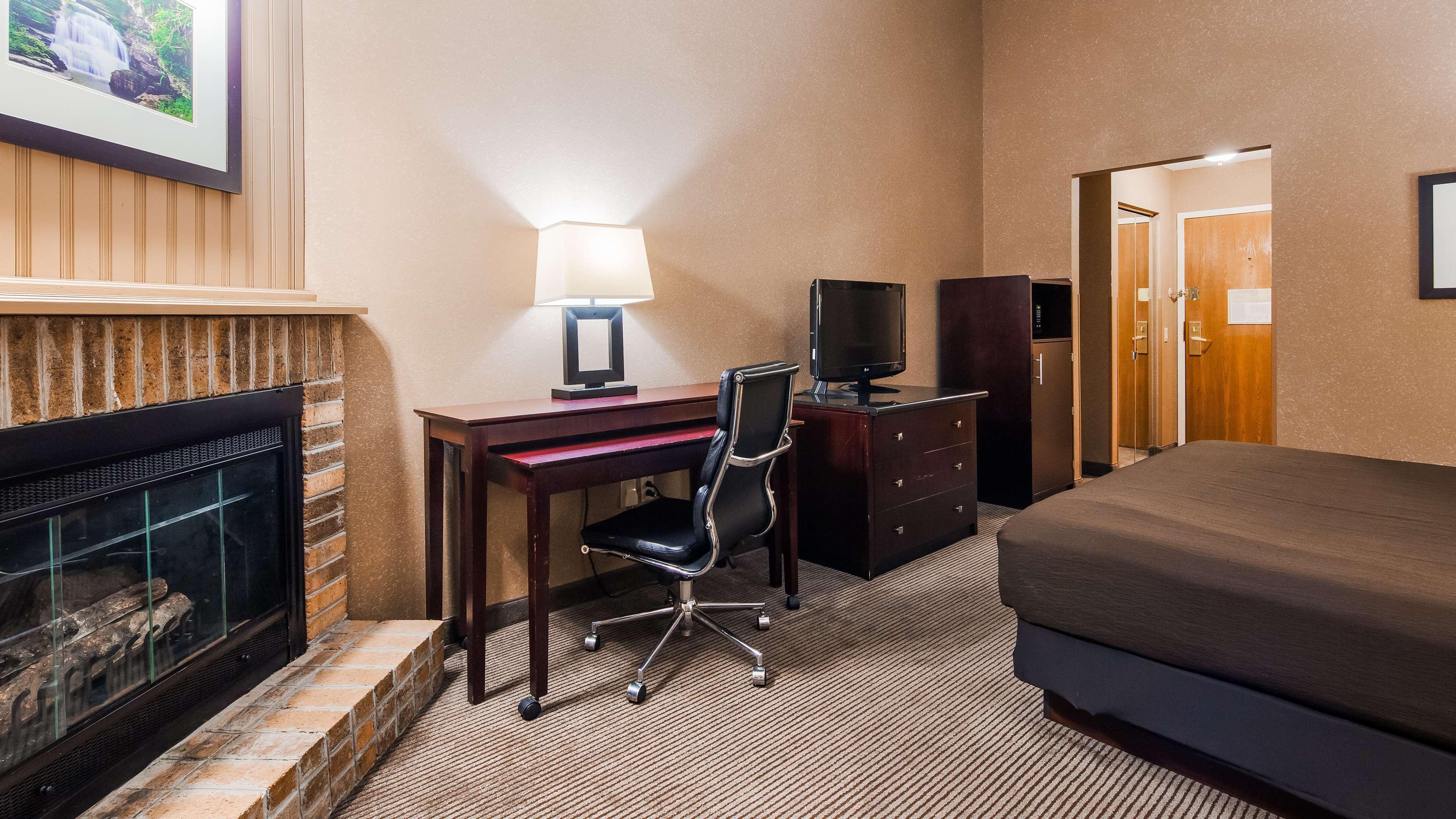 Best Western University Inn Ithaca Exterior photo