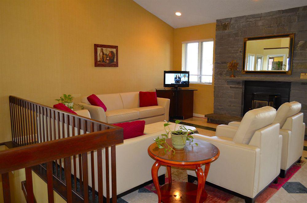 Best Western University Inn Ithaca Exterior photo