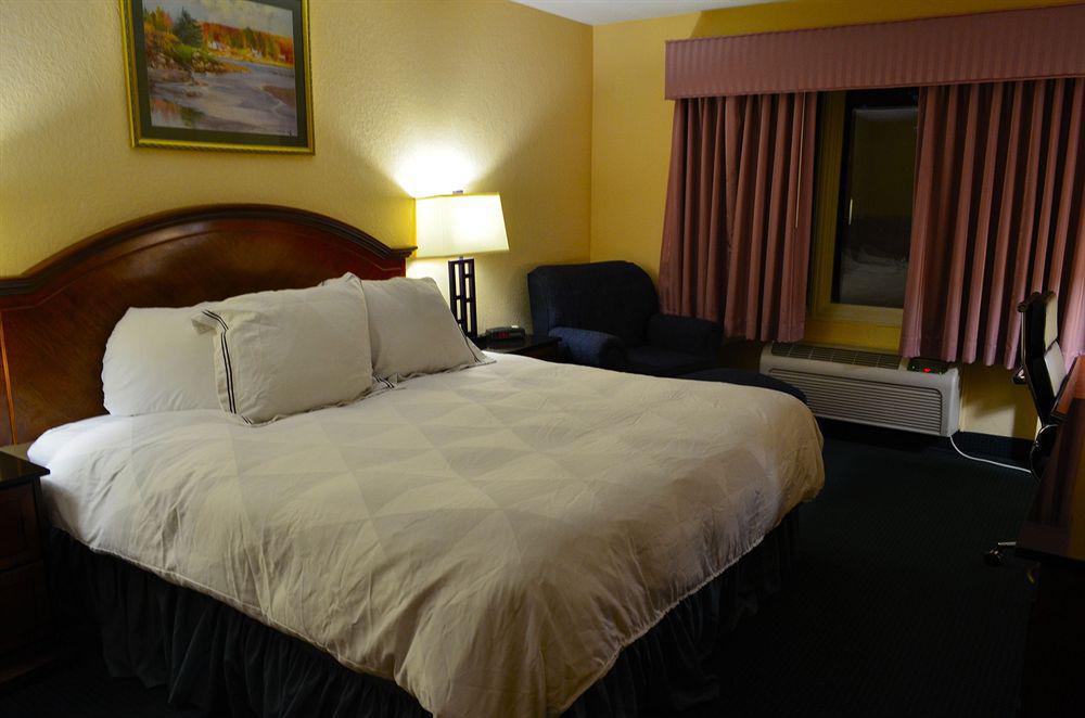 Best Western University Inn Ithaca Exterior photo
